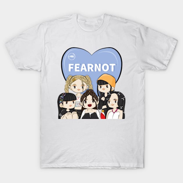 CHIBI le sserafim showing her love for fearnot T-Shirt by MBSdesing 